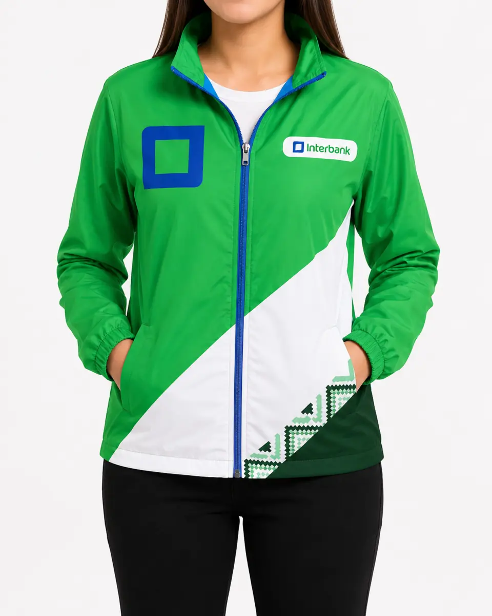Casaca verde y blanca personalizada de Interbank